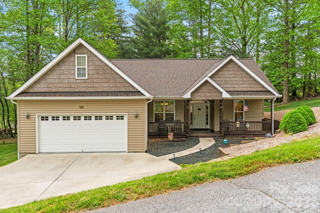 112 Chestnut Lane