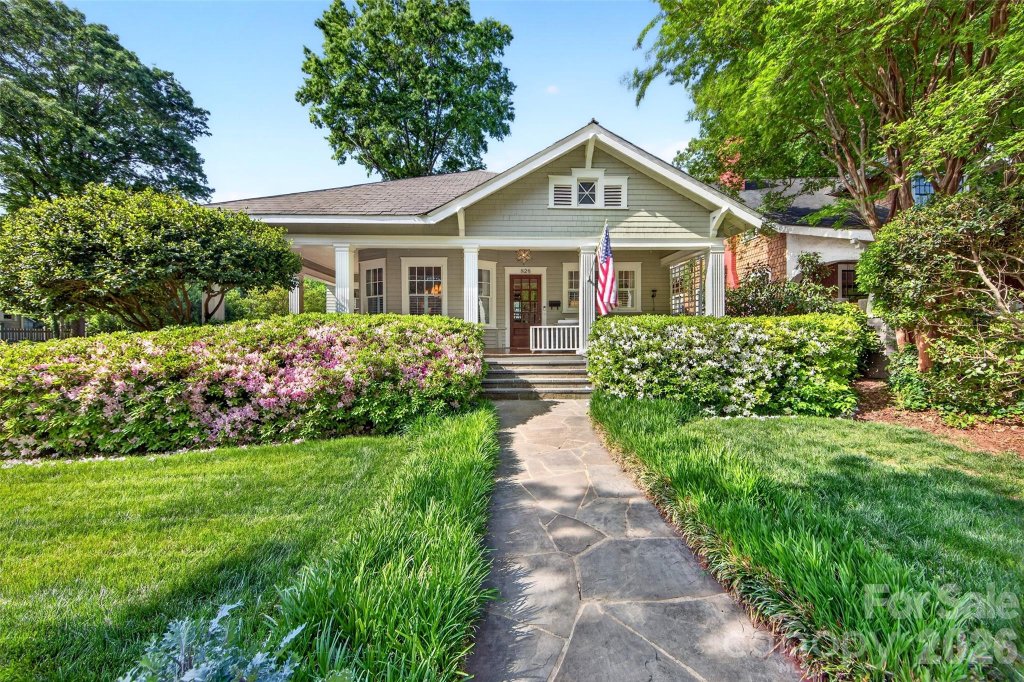 828 E Worthington Avenue