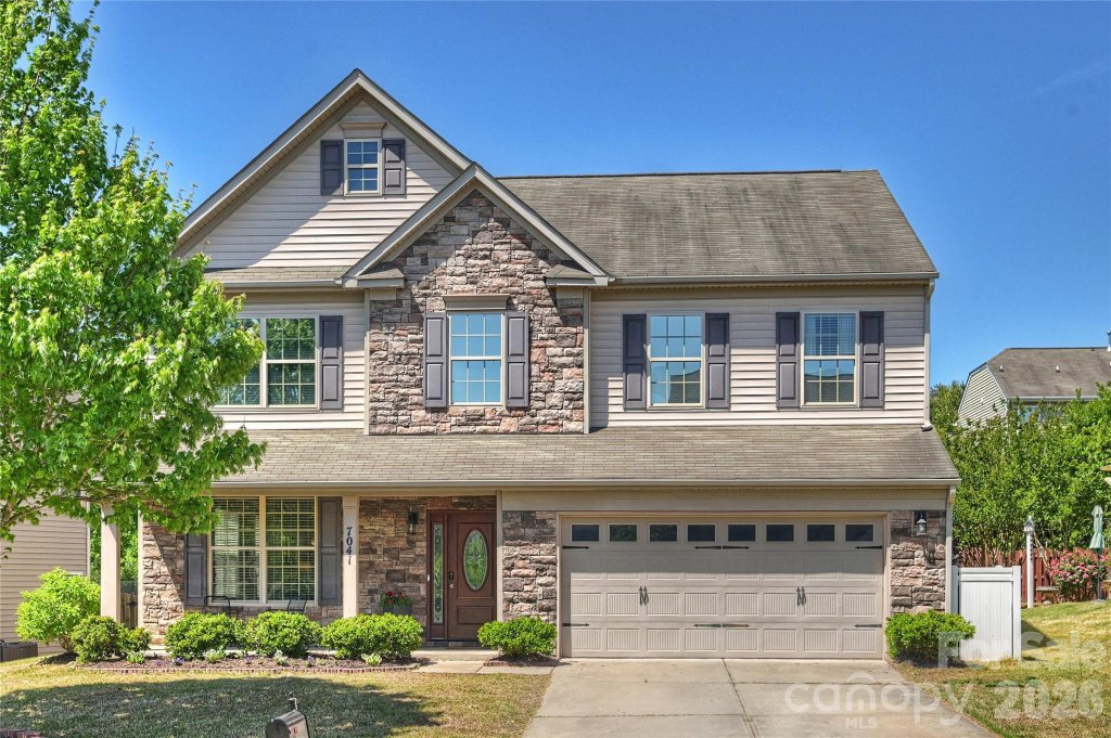 Almond Glen, Fort Mill community