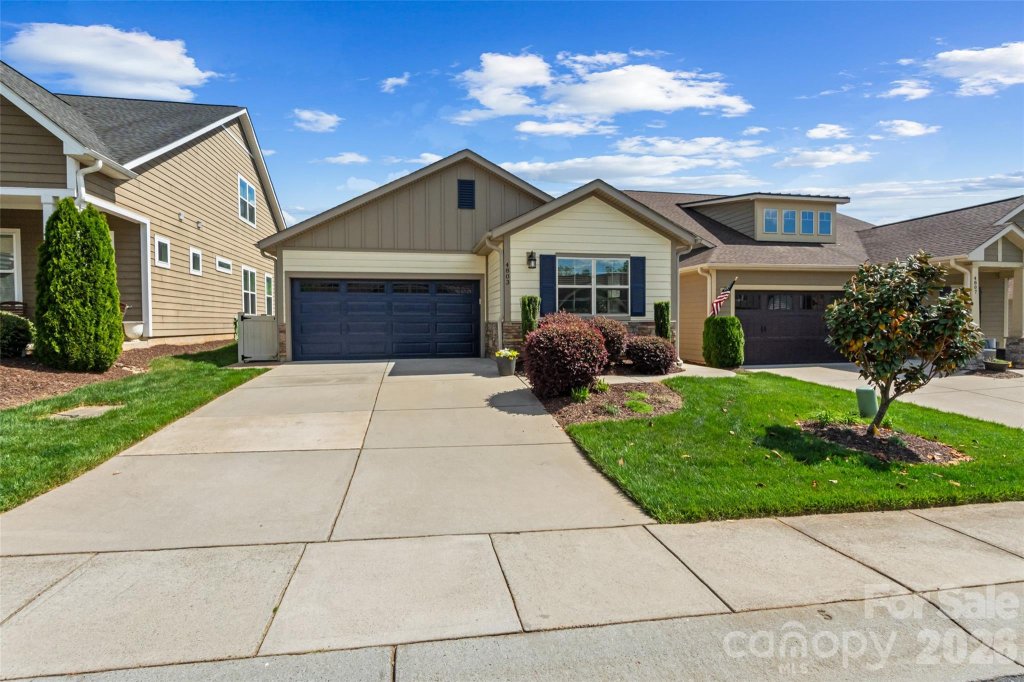 4803 Looking Glass Trail
