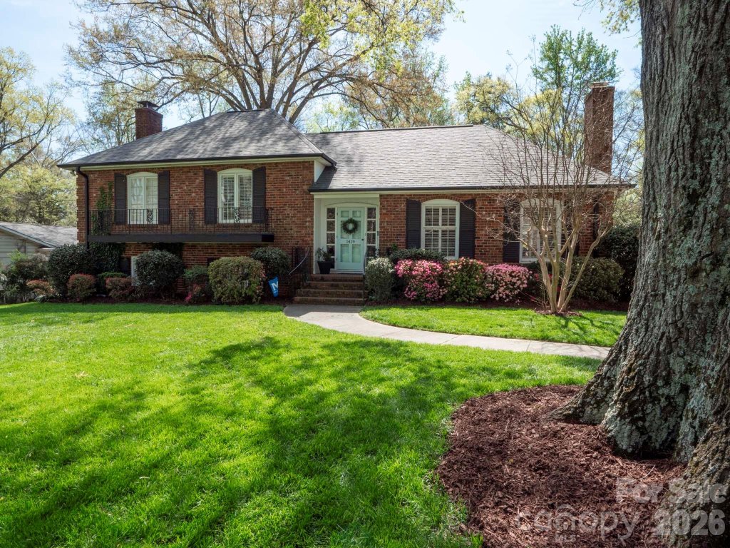 1419 Cavendish Court