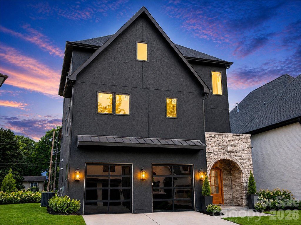 Laurel Hill, Charlotte community