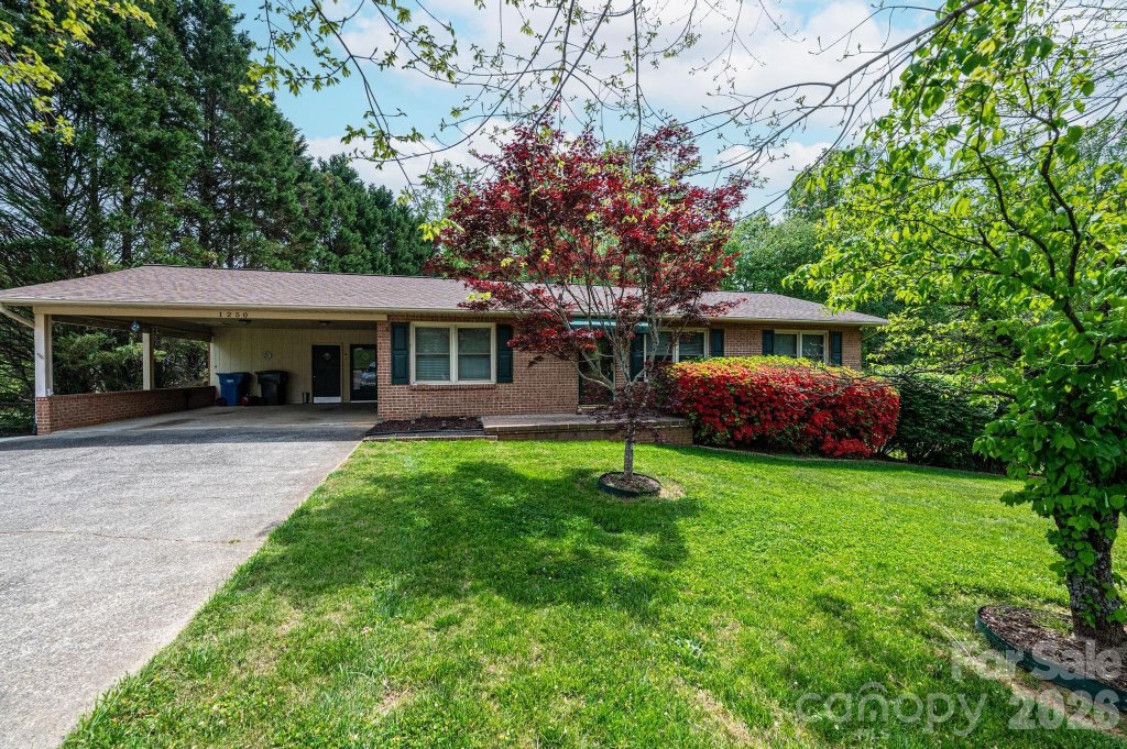 Huntington Forest, Hickory community