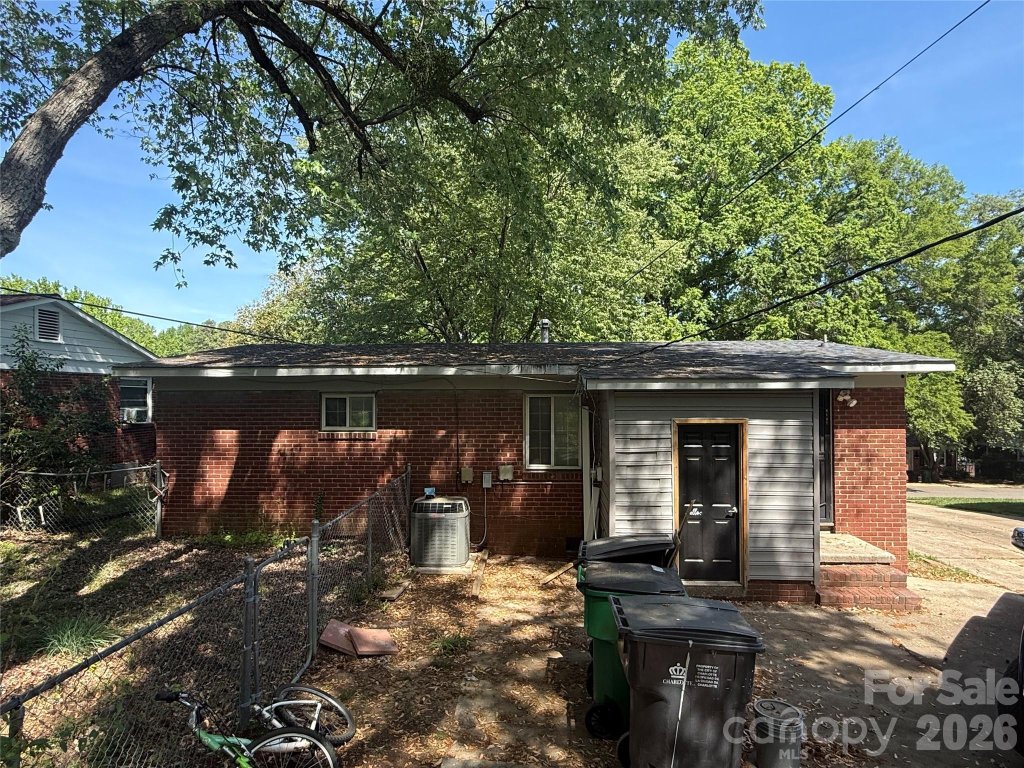 4147 Welling Avenue