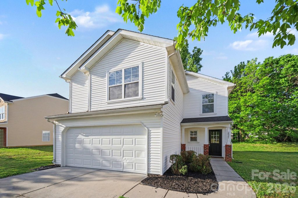 Sonoma Village, Charlotte community