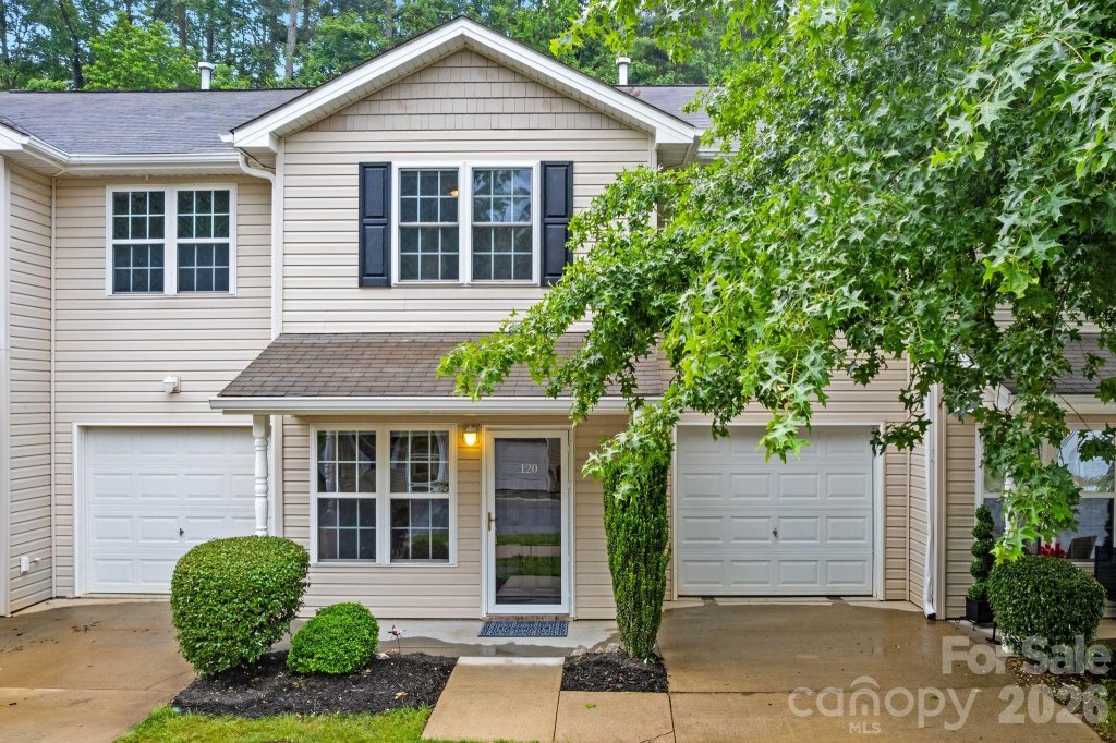 Mills Creek Condominiums, Asheville community