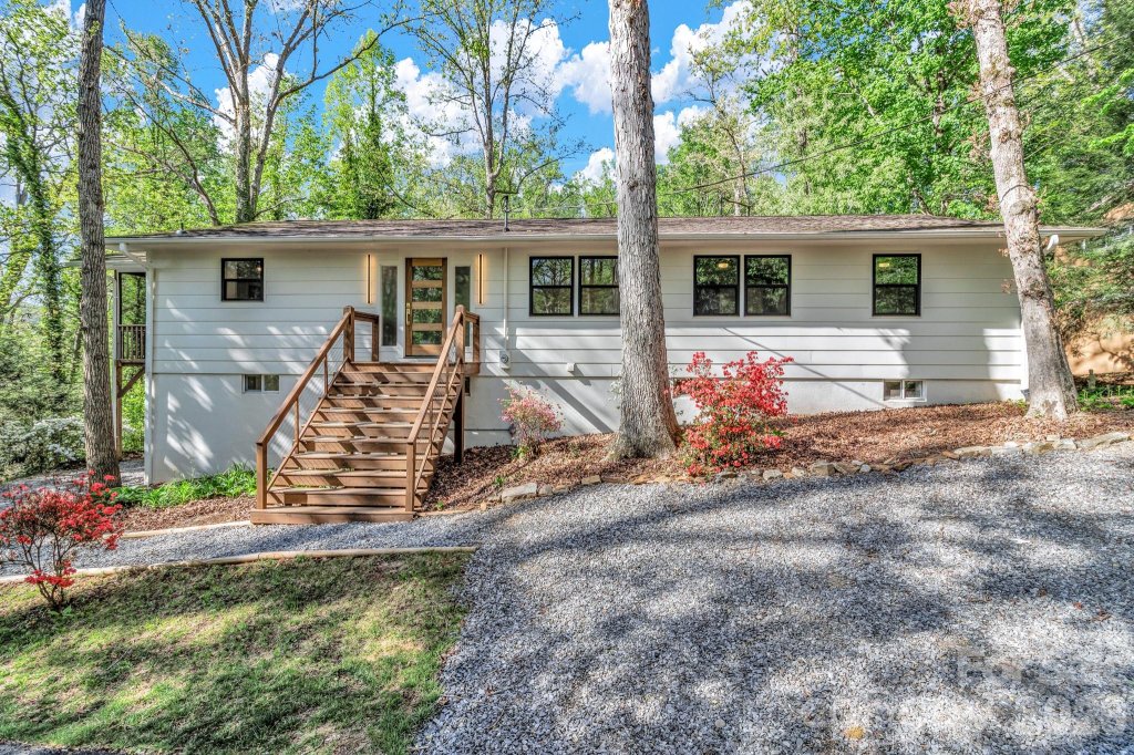 Beverly Hills, Asheville community