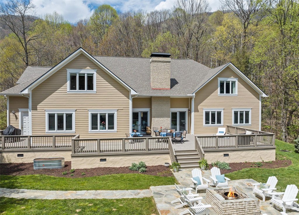 Villages Of Plott Creek, Waynesville community