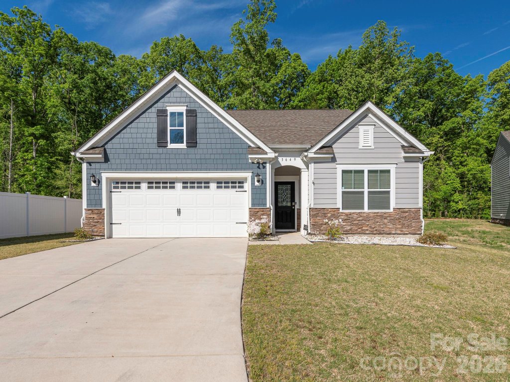 Azalea Ridge, Mount Holly community