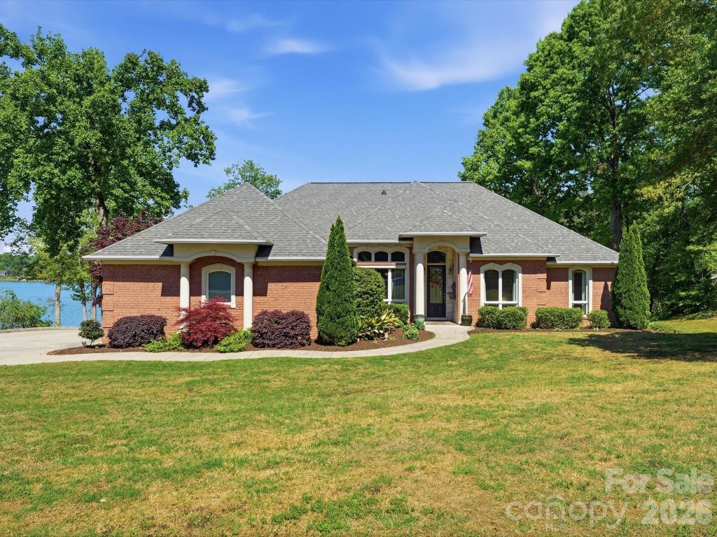 Waterfront Woodbridge, Kings Mountain community