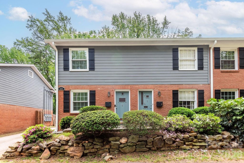 Birch Landing, Charlotte community