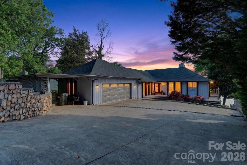 8611 Island Point Road