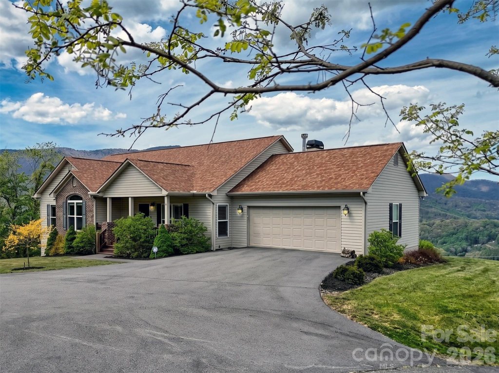 Apple Blossom Estates, Waynesville community