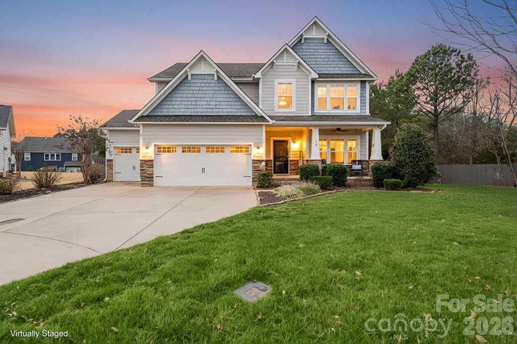 Chestnut Place, Matthews community