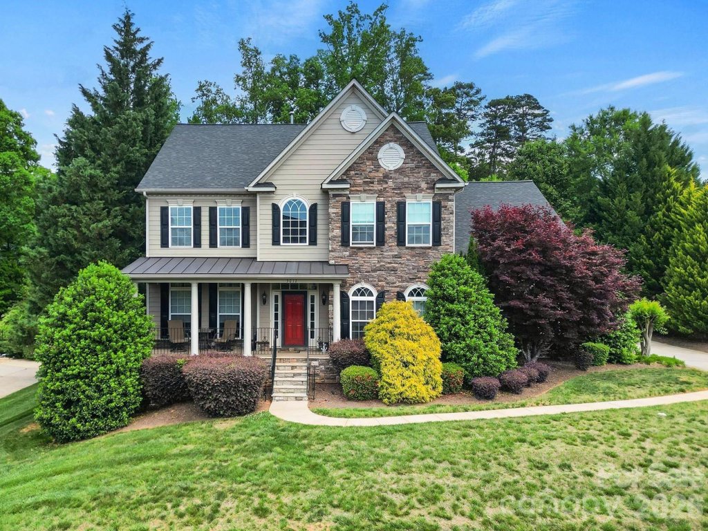 Lakepoint, Belmont community