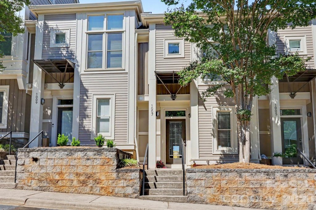 1007 Park West Drive