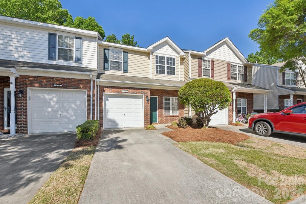 124 Clydesdale Court