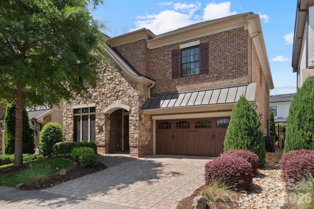 Avignon At Southpark, Charlotte community