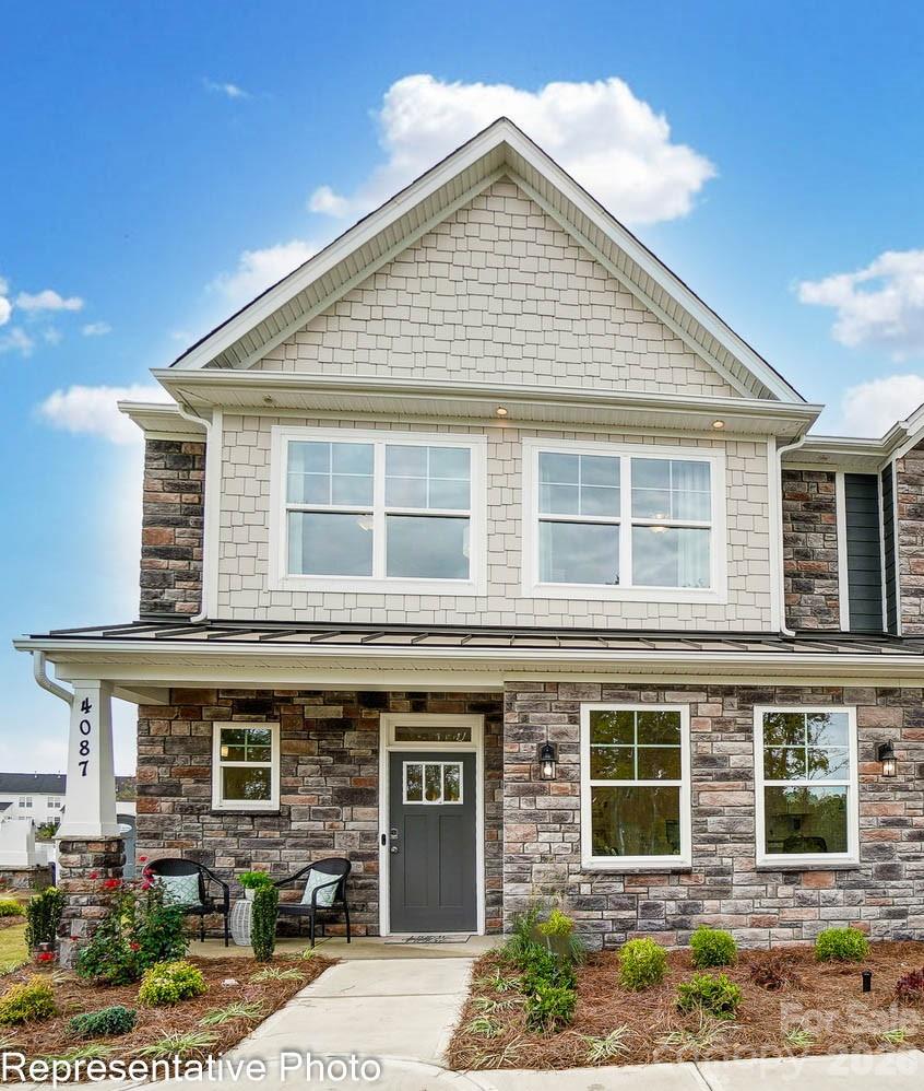 4376 Black Court