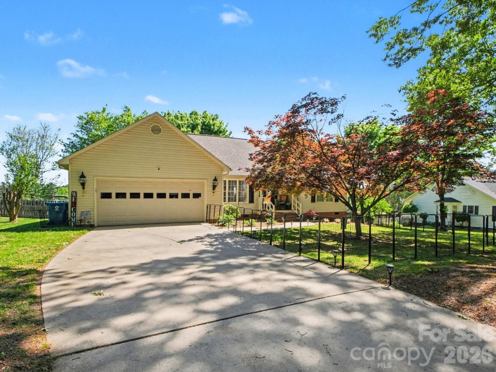 1706 Whitney Lane