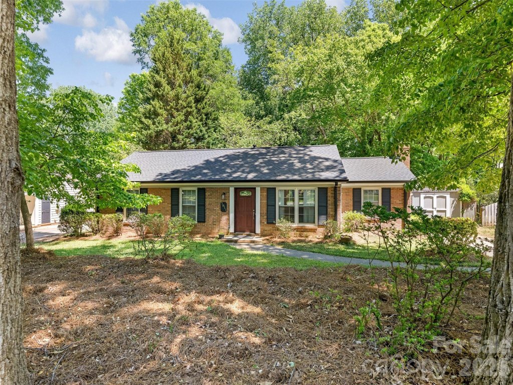 7811 Winterset Drive