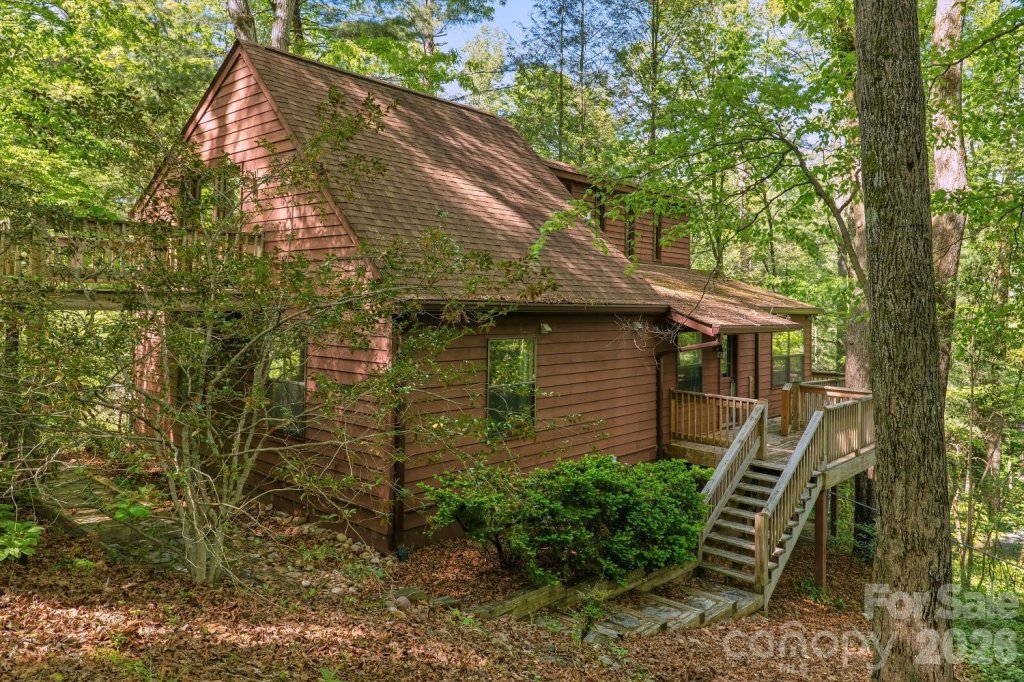 Terrace Gardens, Hendersonville community