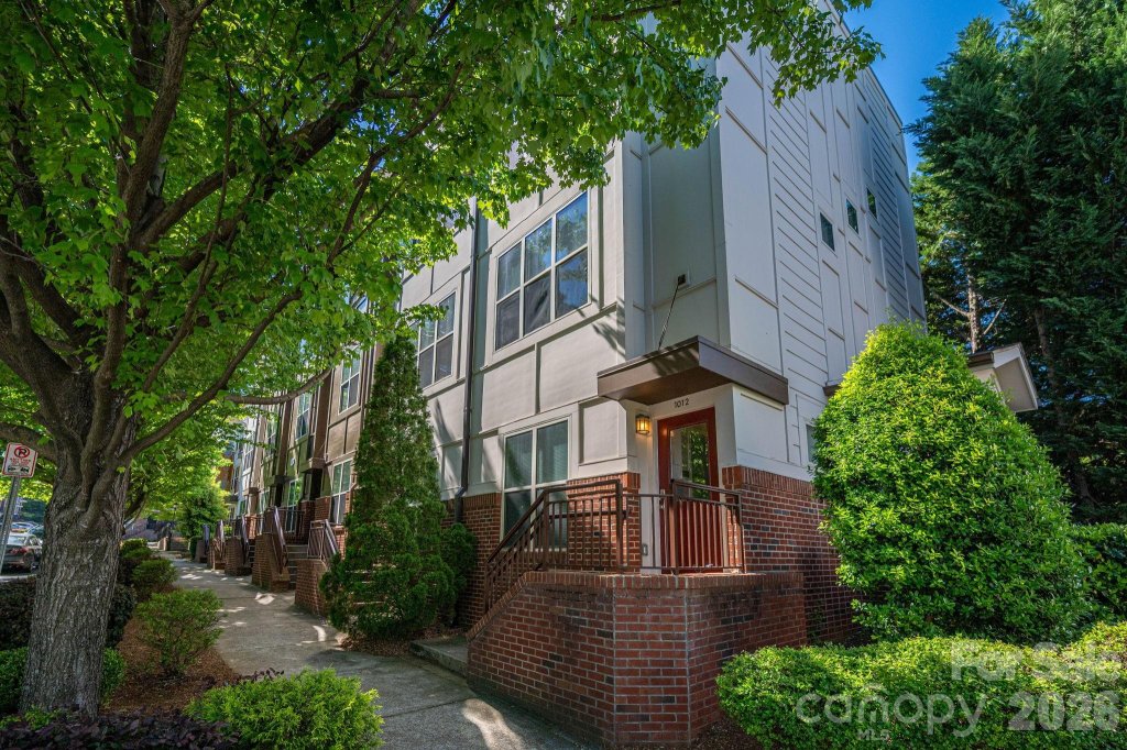 Seigle Point, Charlotte community