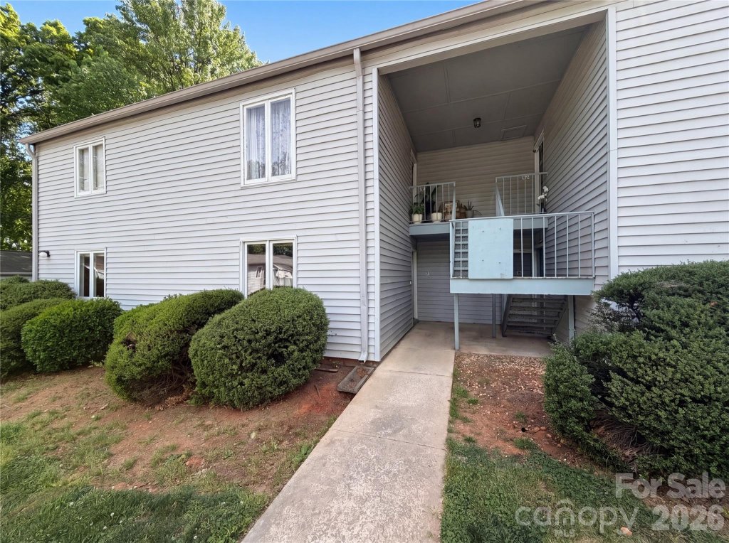 2020 Stoney Point Lane