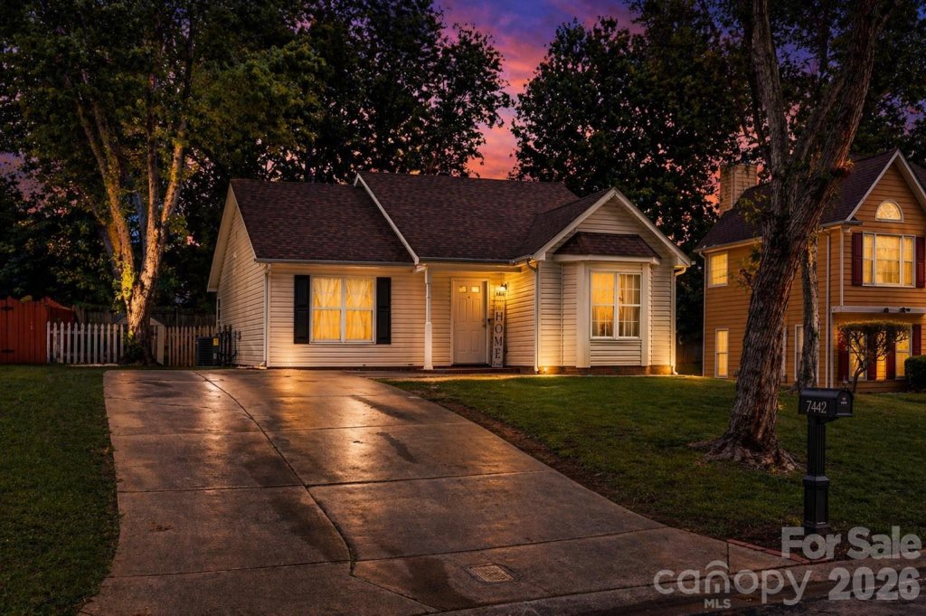 7442 Crestside Lane