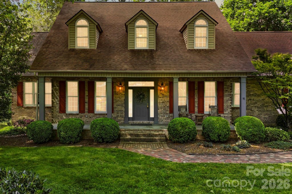 17 Crooked Oak Court