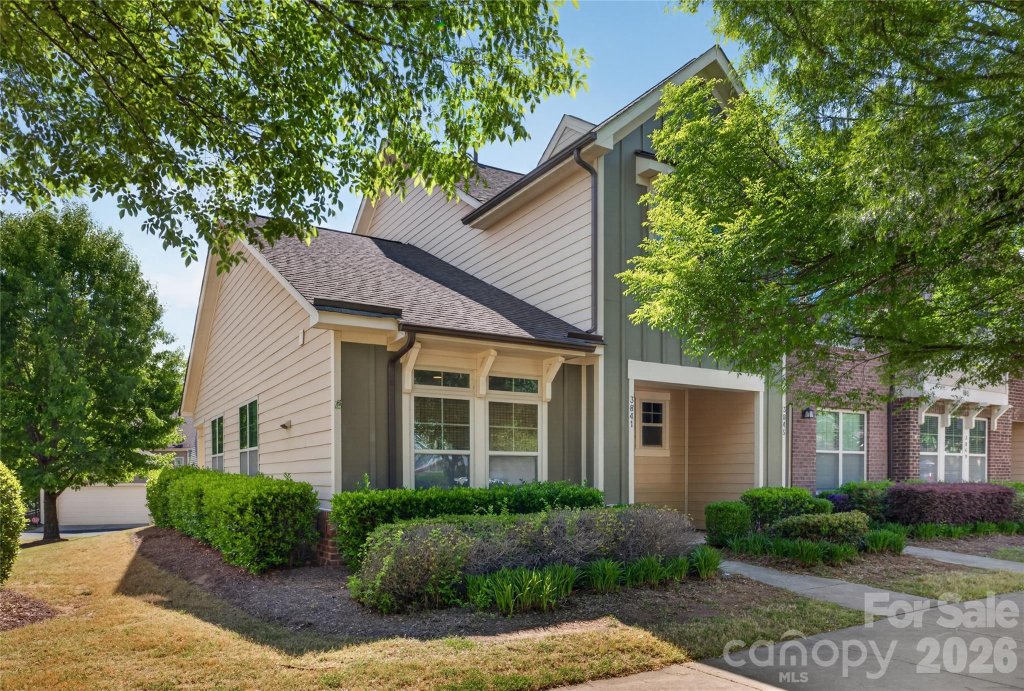 3841 Willow Green Place