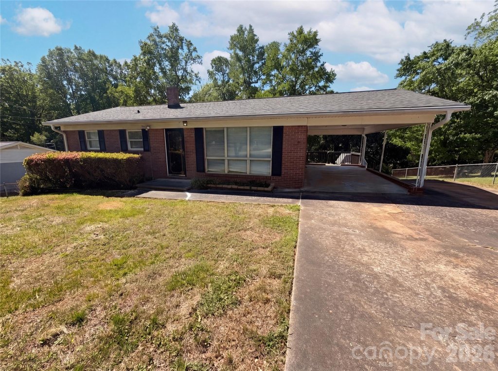 2431 Lynn Drive