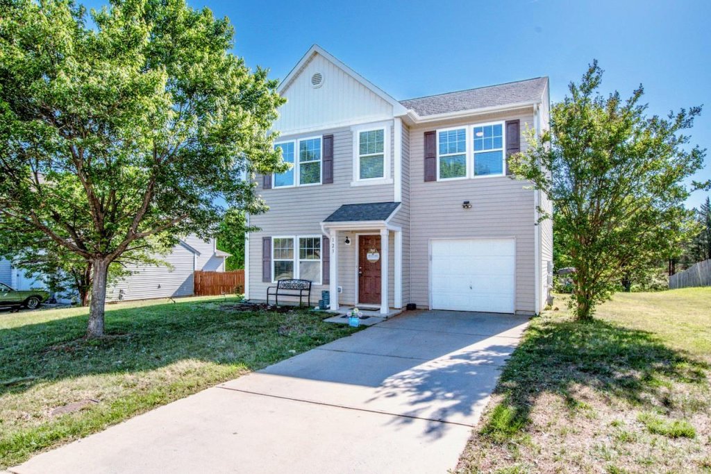 123 Kingsgate Court