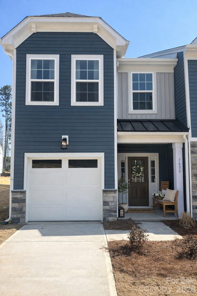 Bell Glen, Charlotte community