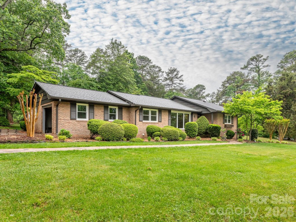 Hilltop Acres, Mount Pleasant community