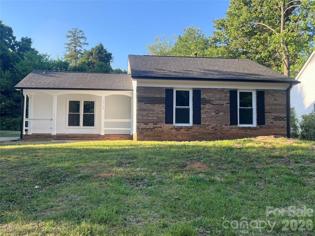 Kneighton, Charlotte community