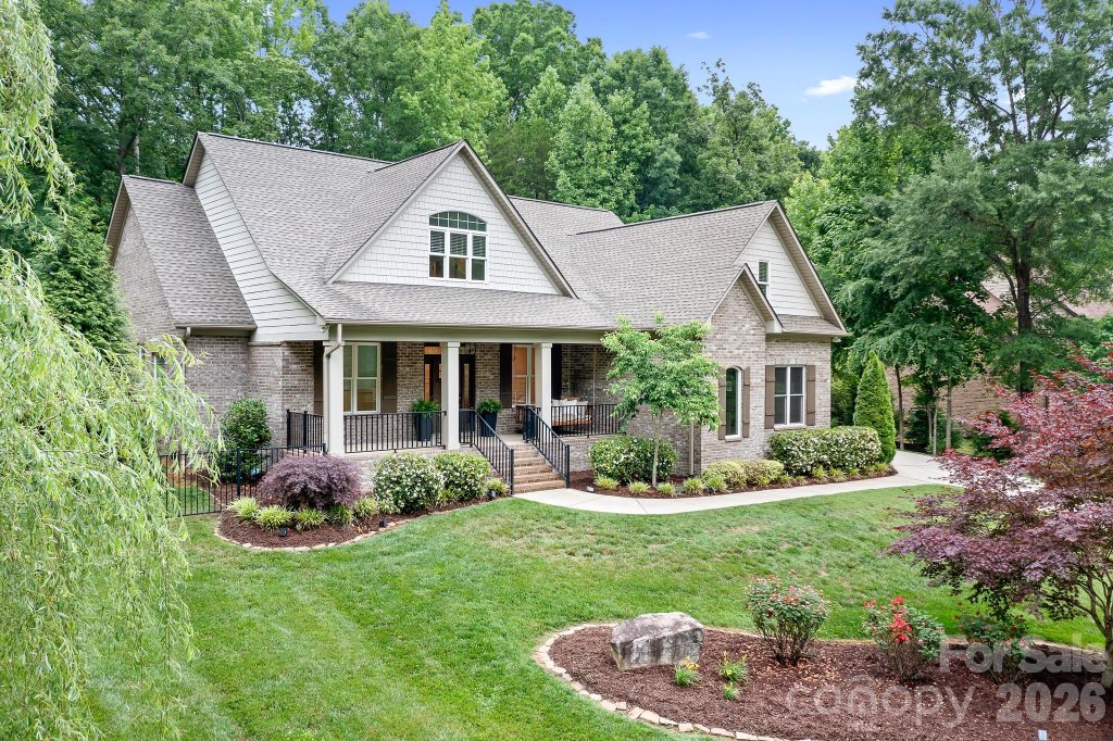 Davidson Downes, Mooresville community