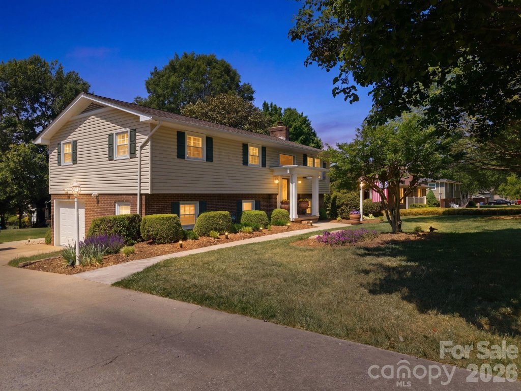 Havenwood, Hickory community