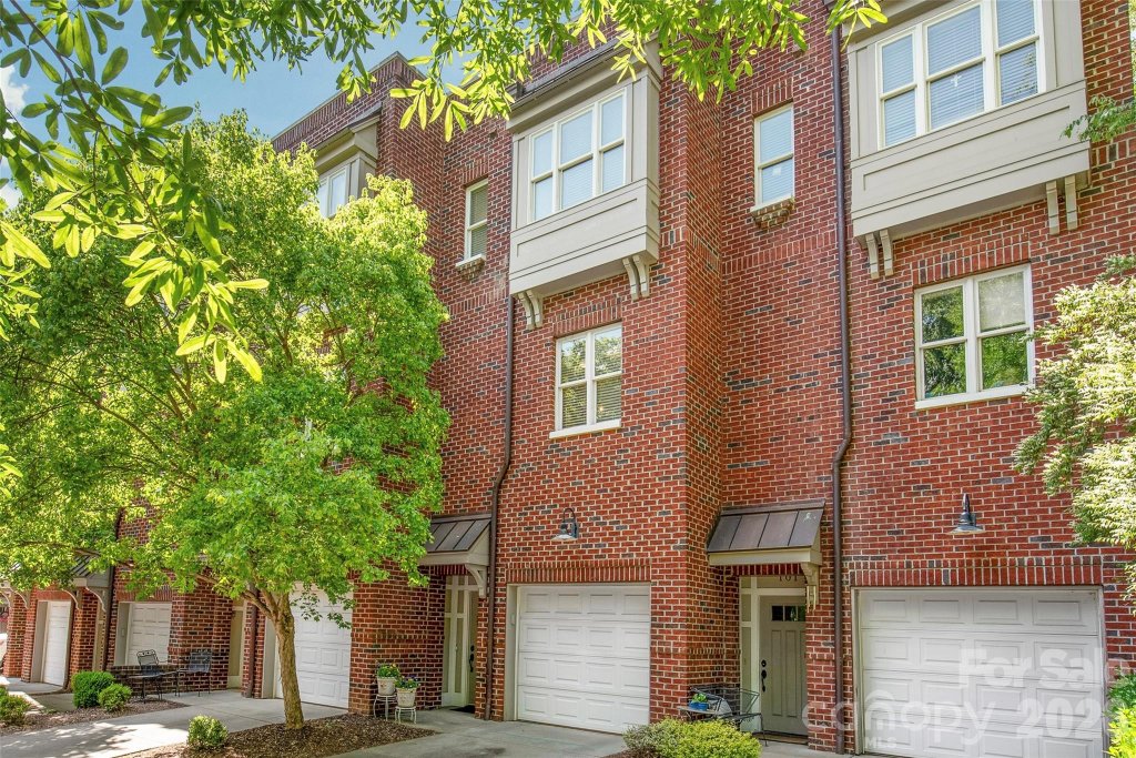 100 N Laurel Avenue