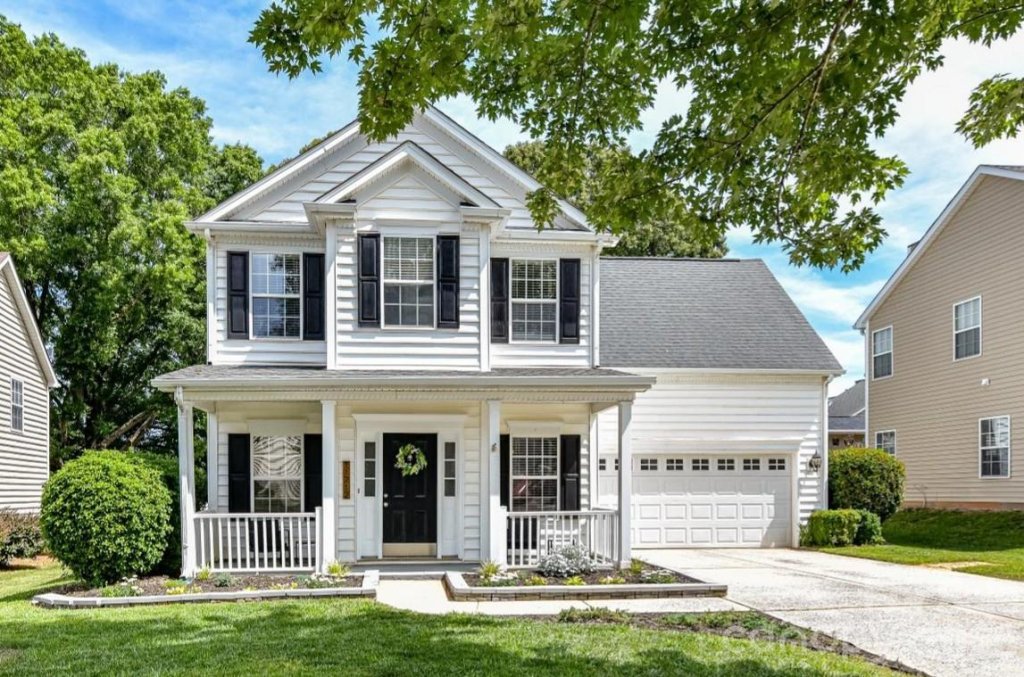 Edinburgh, Charlotte community