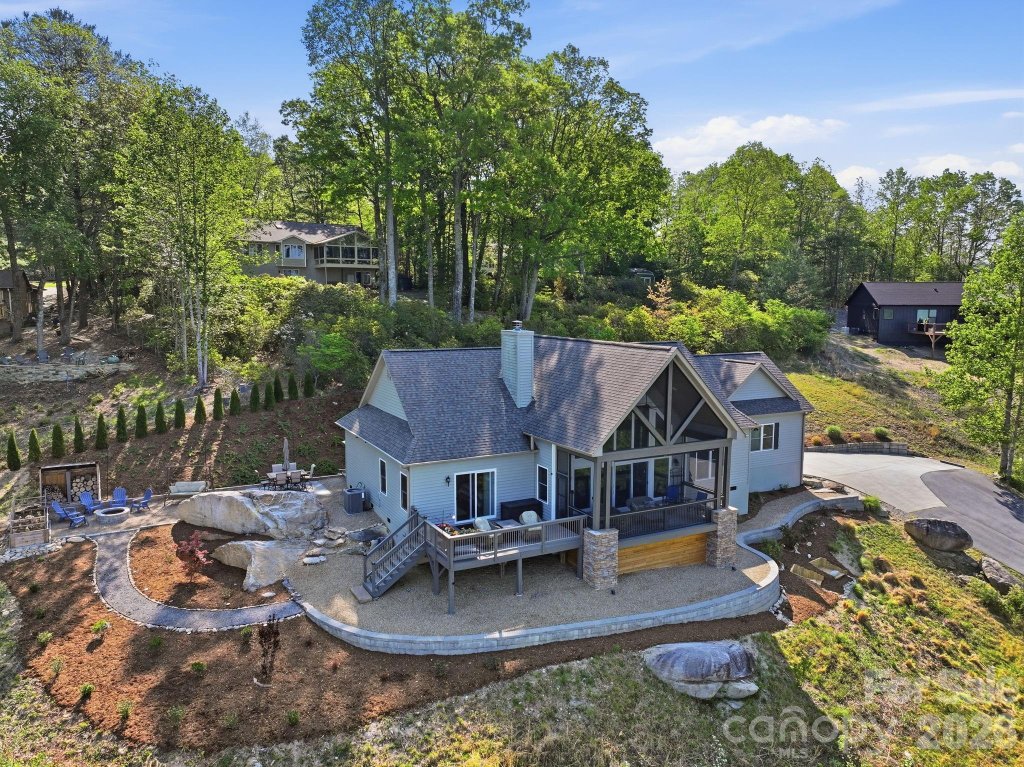 Crystal Heights, Hendersonville community
