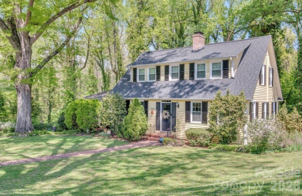 112 Kinwood Street