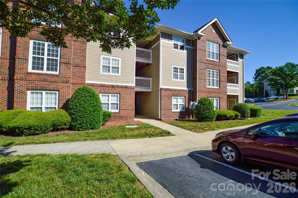9810 Campus Walk Lane