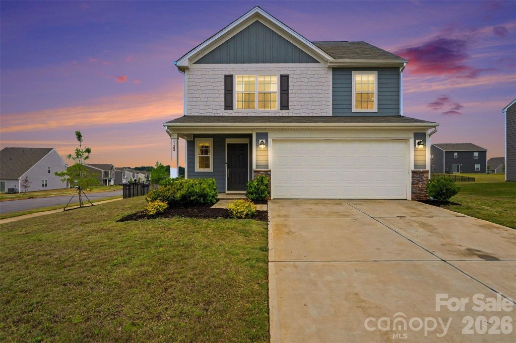 128 Hanging Rock Trail