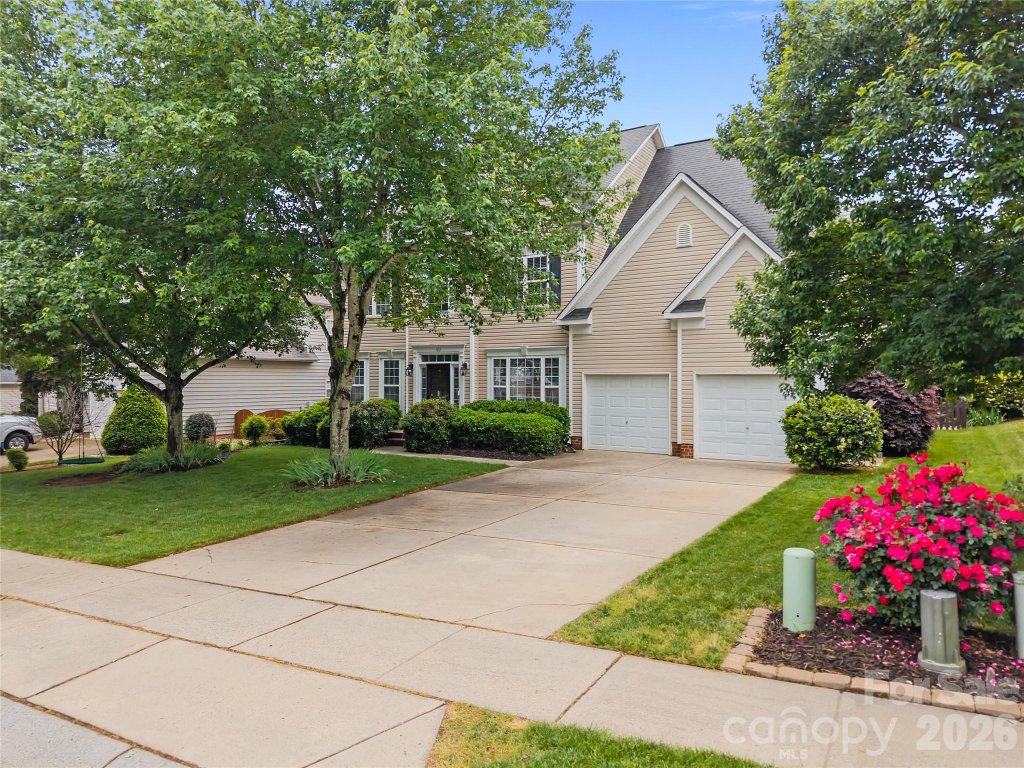 Harris Village, Mooresville community