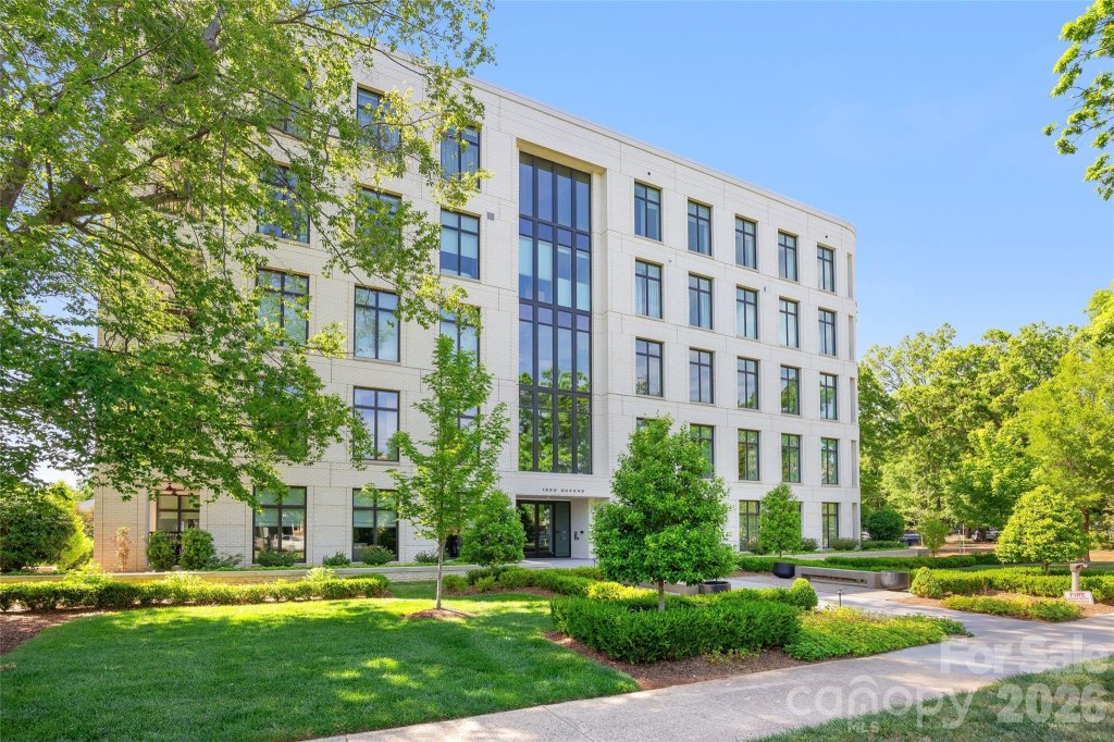 1500 Queens Road