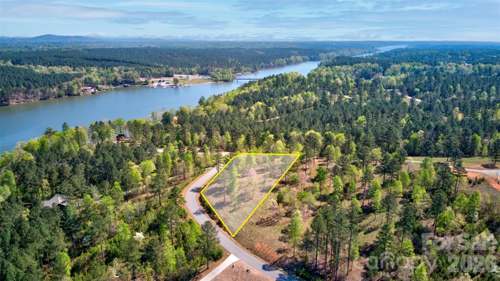 2170 Island View Lane