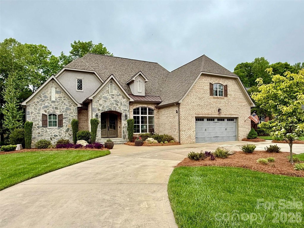 Cramer Mountain, Cramerton community