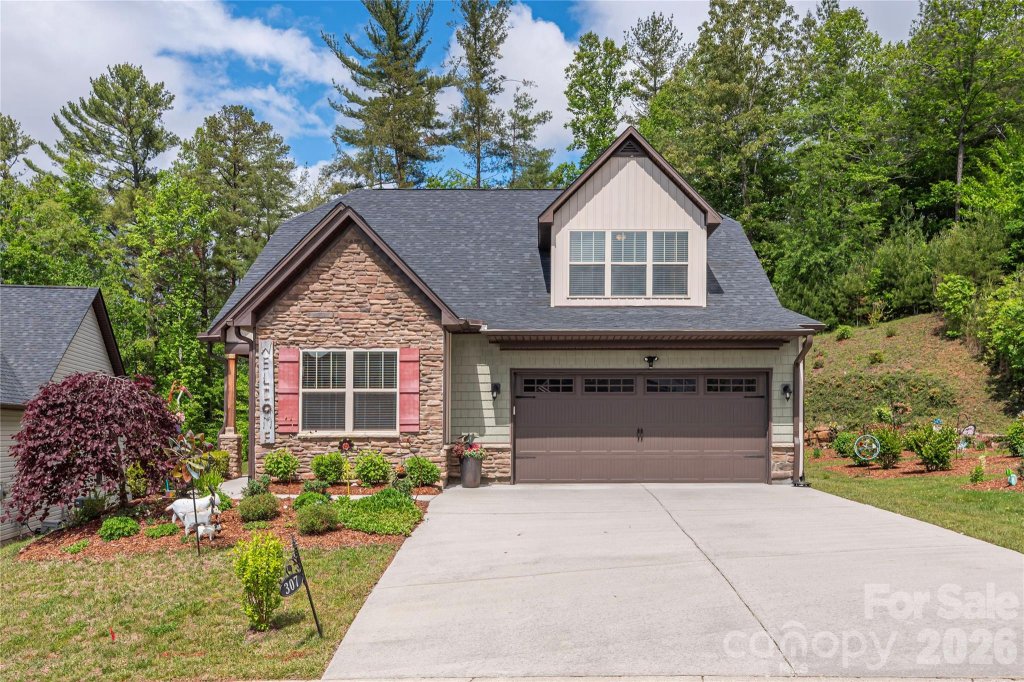 Maple Trace, Weaverville community