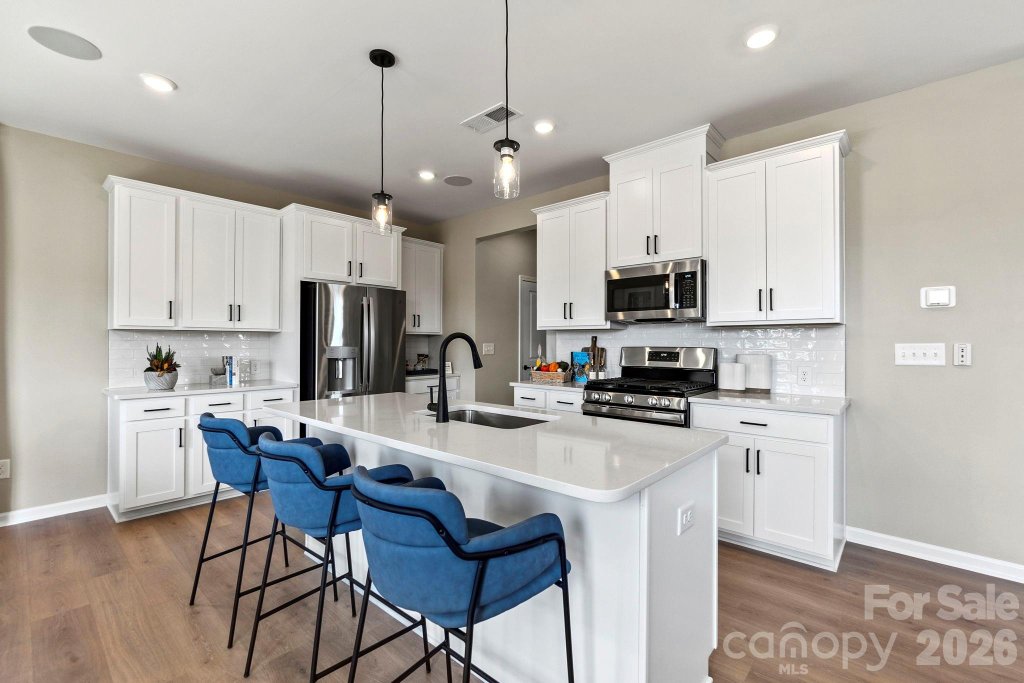 Fincastle Glen, Shelby community